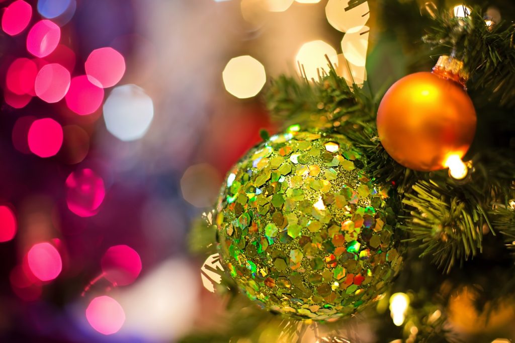 christmas-bulb-1823941_1280